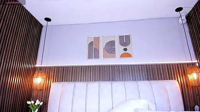 Ashleyy23x online show from April 8, 2026, 7:36 pm