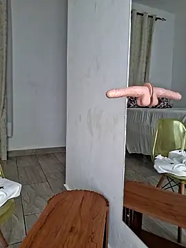 Kamdollie online show from October 3, 2025, 5:48 am