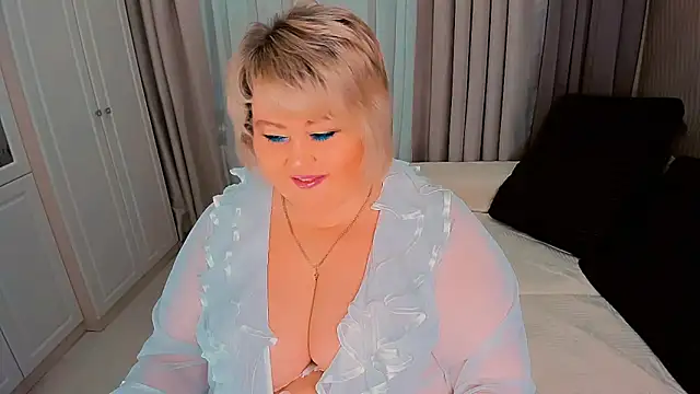 Snapshot of BIGTITSBBW chatting on December 24, 2024, 1:17 pm BIGTITSBBW online show from December 24, 2024, 1:17 pm