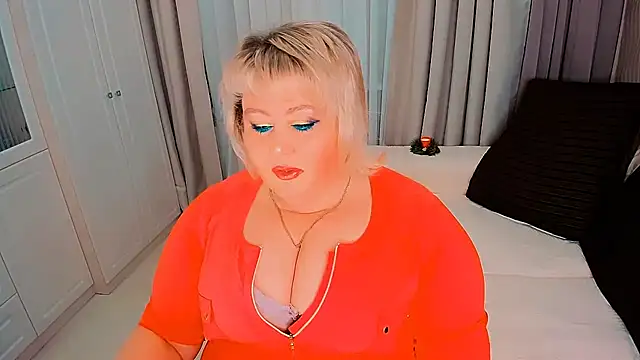 Snapshot of BIGTITSBBW chatting on December 31, 2024, 4:35 pm BIGTITSBBW online show from December 31, 2024, 4:35 pm