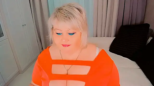 Snapshot of BIGTITSBBW chatting on January 19, 2025, 5:28 pm BIGTITSBBW online show from January 19, 2025, 5:28 pm