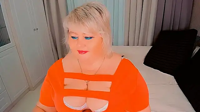 Snapshot of BIGTITSBBW chatting on January 19, 2025, 8:30 pm BIGTITSBBW online show from January 19, 2025, 8:30 pm