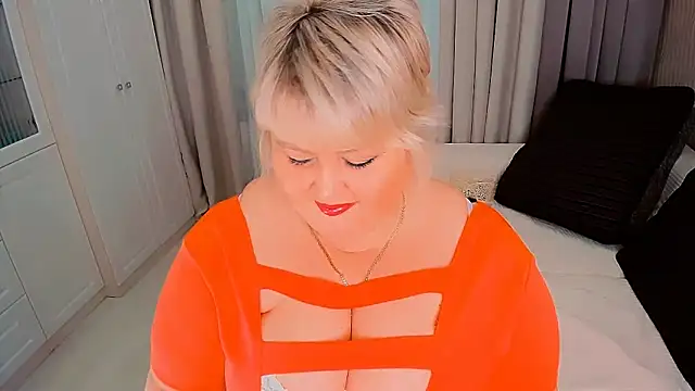Snapshot of BIGTITSBBW chatting on January 20, 2025, 6:43 pm BIGTITSBBW online show from January 20, 2025, 6:43 pm