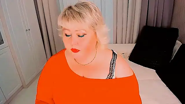 Snapshot of BIGTITSBBW chatting on February 3, 2025, 6:39 pm BIGTITSBBW online show from February 3, 2025, 6:39 pm