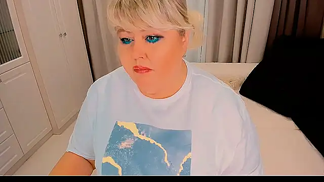 Snapshot of BIGTITSBBW chatting on September 25, 2025, 6:33 pm BIGTITSBBW online show from September 25, 2025, 6:33 pm
