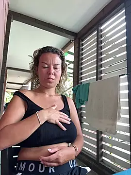 Snapshot of BabyNila chatting on February 28, 2026, 2:45 am BabyNila online show from February 28, 2026, 2:45 am