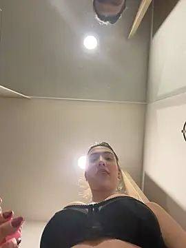 AnnaCastillo  online show from January 15, 2026, 8:56 pm