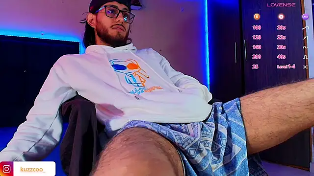 Snapshot of kuzzcoo chatting on November 13, 2025, 3:55 pm kuzzcoo online show from November 13, 2025, 3:55 pm