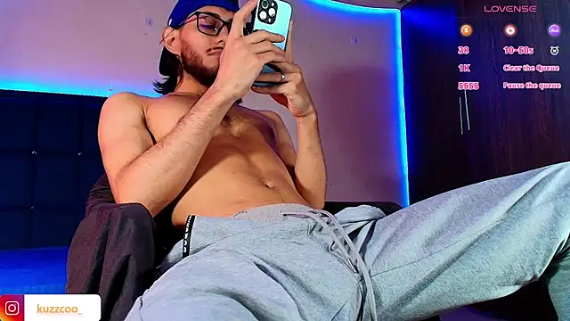 Snapshot of kuzzcoo chatting on November 18, 2025, 2:43 pm kuzzcoo online show from November 18, 2025, 2:43 pm