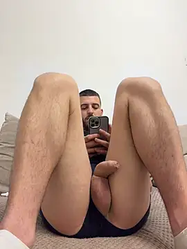 ElChapoGuzman95 online show from March 18, 2026, 6:44 pm