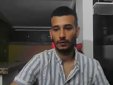 Snapshot of talktome4 chatting on June 15, 2026, 9:17 pm talktome4 online show from June 15, 2026, 9:17 pm