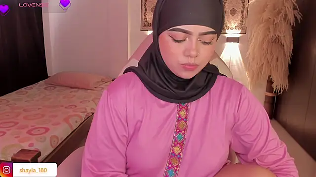 shayla 18 online show from October 24, 2025, 9:22 pm