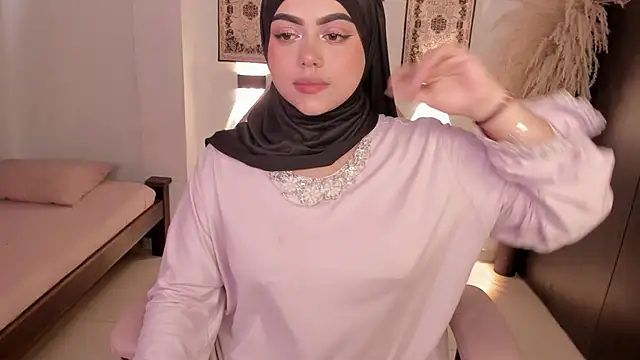 shayla 18 online show from April 15, 2026, 6:26 pm