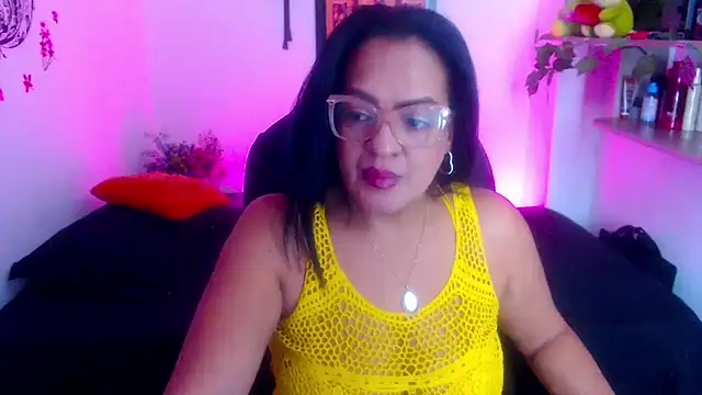 menfismuller2 online show from September 22, 2025, 5:04 pm