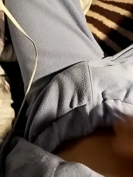 Snapshot of Neria chatting on March 8, 2025, 12:33 am Neria online show from March 8, 2025, 12:33 am