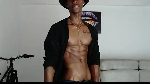 Snapshot of drake_brwon_23 chatting on October 15, 2025, 8:36 am drake brwon 23 online show from October 15, 2025, 8:36 am