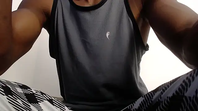 Snapshot of drake_brwon_23 chatting on November 1, 2025, 2:30 pm drake brwon 23 online show from November 1, 2025, 2:30 pm