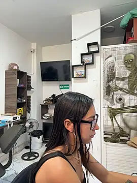 Snapshot of _alabina_ chatting on January 7, 2026, 3:25 pm alabina online show from January 7, 2026, 3:25 pm