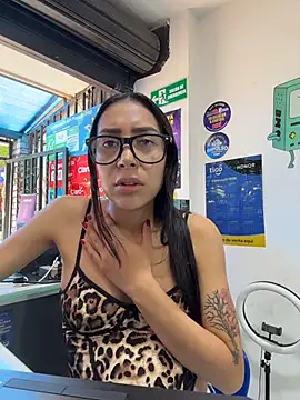 Snapshot of _alabina_ chatting on February 7, 2026, 1:48 pm alabina online show from February 7, 2026, 1:48 pm