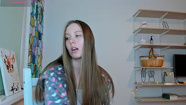 Snapshot of Peggy_Beauty chatting on September 28, 2025, 4:01 pm Peggy Beauty online show from September 28, 2025, 4:01 pm