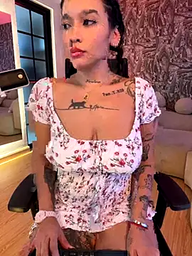 Snapshot of HannahW_ chatting on September 11, 2025, 7:25 pm HannahW online show from September 11, 2025, 7:25 pm