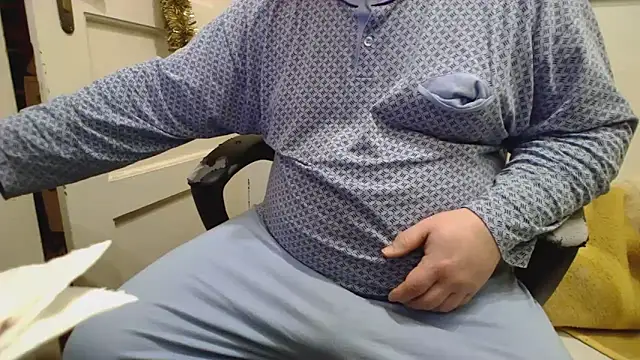 tipko123 online show from December 15, 2024, 6:04 pm