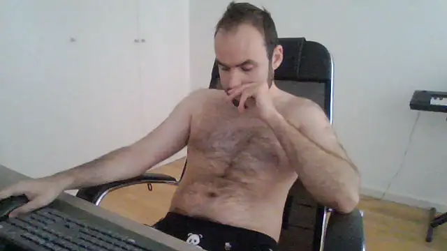 joaodias 97 online show from May 25, 2026, 10:43 am