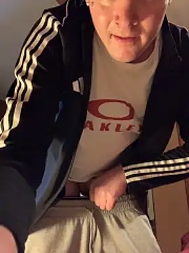 slutboy42000 online show from February 7, 2026, 9:40 pm