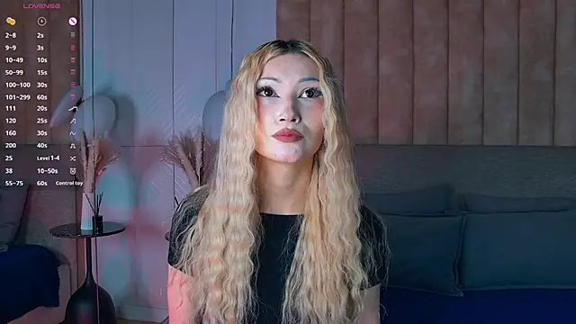 CarolReeves online show from November 14, 2025, 6:12 am