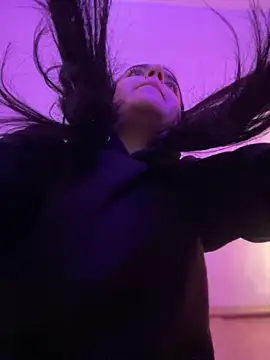 Alicia Ruiz online show from October 17, 2025, 6:32 pm