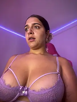 Alicia Ruiz online show from March 30, 2026, 7:04 pm