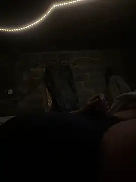 bigzae82 online show from December 23, 2024, 10:10 am