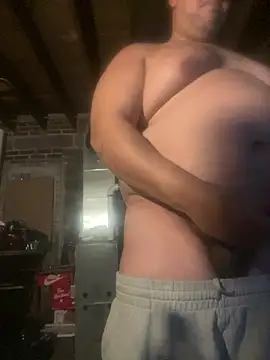 bigzae82 online show from January 3, 2025, 8:10 am