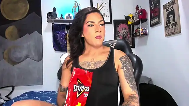 Snapshot of dariell_smokesexx chatting on February 22, 2026, 3:32 pm dariell smokesexx online show from February 22, 2026, 3:32 pm