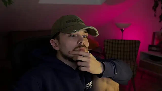 naked psy online show from January 12, 2026, 2:11 pm