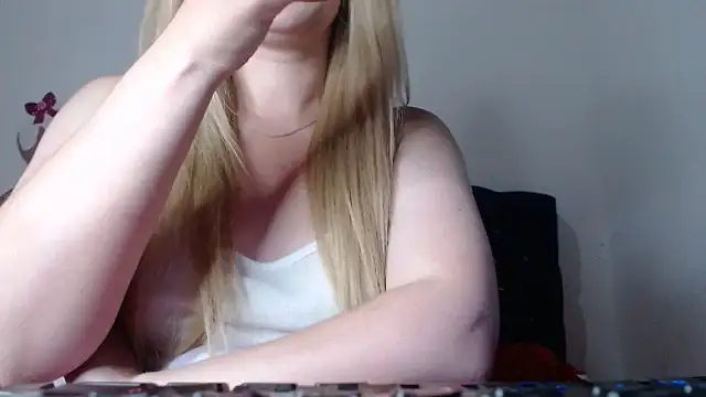 69liamilk69 online show from December 19, 2025, 5:36 am