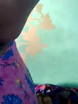 Snapshot of Seema_99 chatting on February 6, 2025, 3:27 am Seema 99 online show from February 6, 2025, 3:27 am