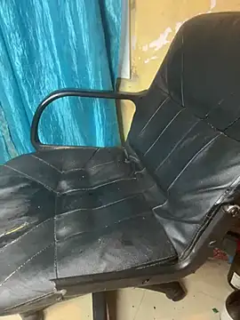 Snapshot of TiltedTen chatting on December 9, 2024, 5:29 am TiltedTen online show from December 9, 2024, 5:29 am