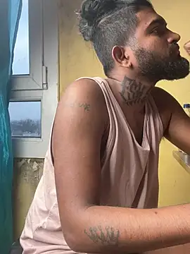 Snapshot of TiltedTen chatting on February 21, 2025, 4:59 pm TiltedTen online show from February 21, 2025, 4:59 pm