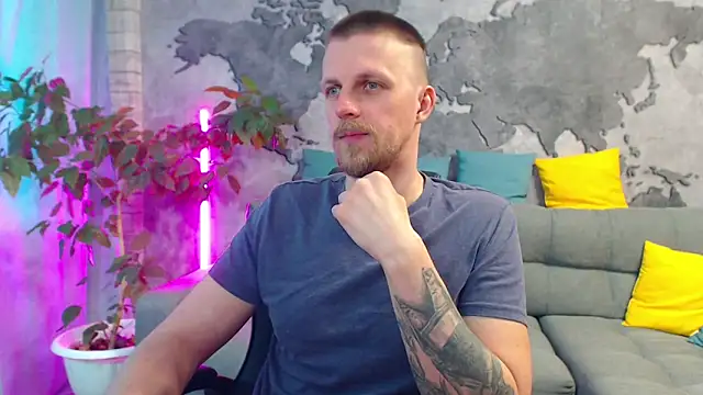 VikingChrisss online show from May 18, 2026, 10:54 am