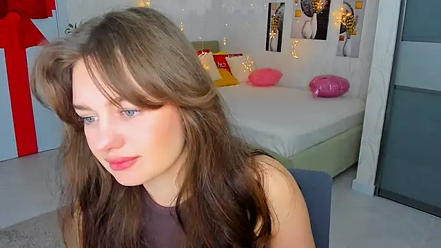 MiracleCurly online show from March 7, 2025, 1:31 am