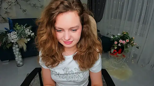 MiracleCurly online show from April 15, 2026, 7:58 pm