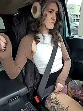 Lilmissvyx online show from February 6, 2025, 4:36 pm