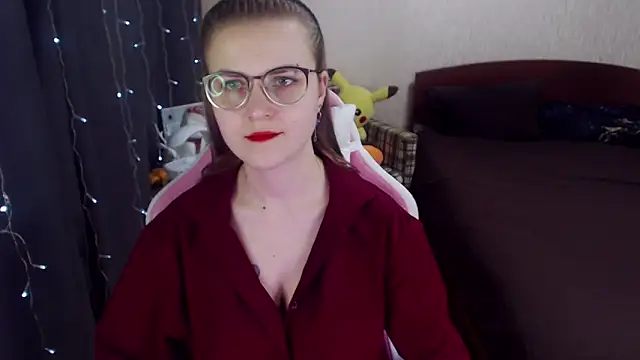 MissBrightShine online show from February 13, 2025, 12:54 pm