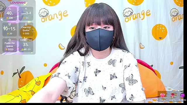 alonelove   online show from November 15, 2025, 2:31 am