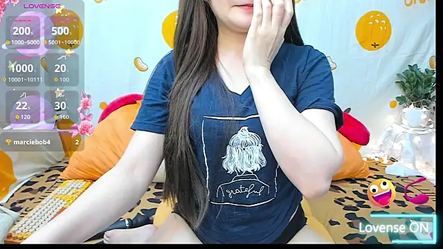 Snapshot of alonelove__ chatting on February 25, 2026, 2:43 am alonelove online show from February 25, 2026, 2:43 am