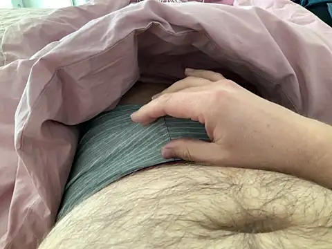 Benni81nrw online show from April 21, 2026, 3:28 pm