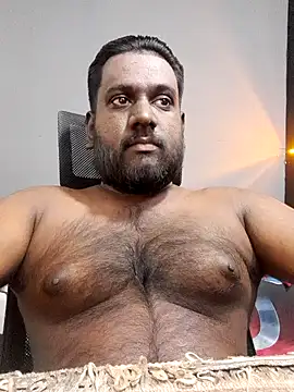 Snapshot of Rayansmith_ chatting on February 14, 2025, 11:10 am Rayansmith online show from February 14, 2025, 11:10 am