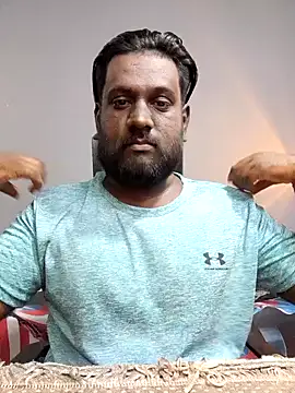 Snapshot of Rayansmith_ chatting on February 15, 2025, 8:33 pm Rayansmith online show from February 15, 2025, 8:33 pm