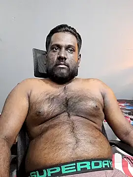 Snapshot of Rayansmith_ chatting on February 15, 2025, 11:36 pm Rayansmith online show from February 15, 2025, 11:36 pm